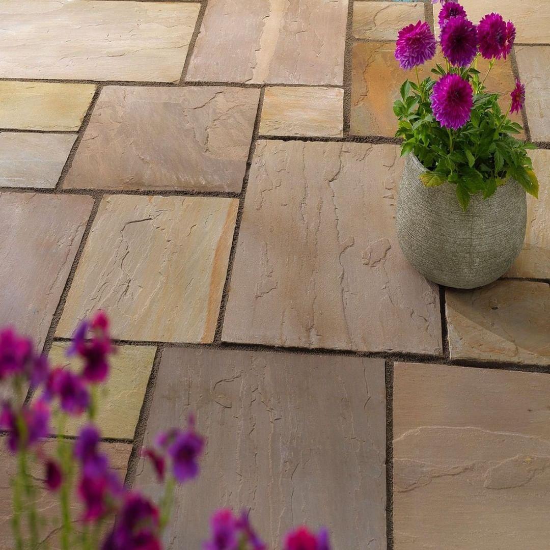 Rippon Buff Indian Sandstone Paving Slabs - Riven - Patio Pack - 22mm - UniversalPaving