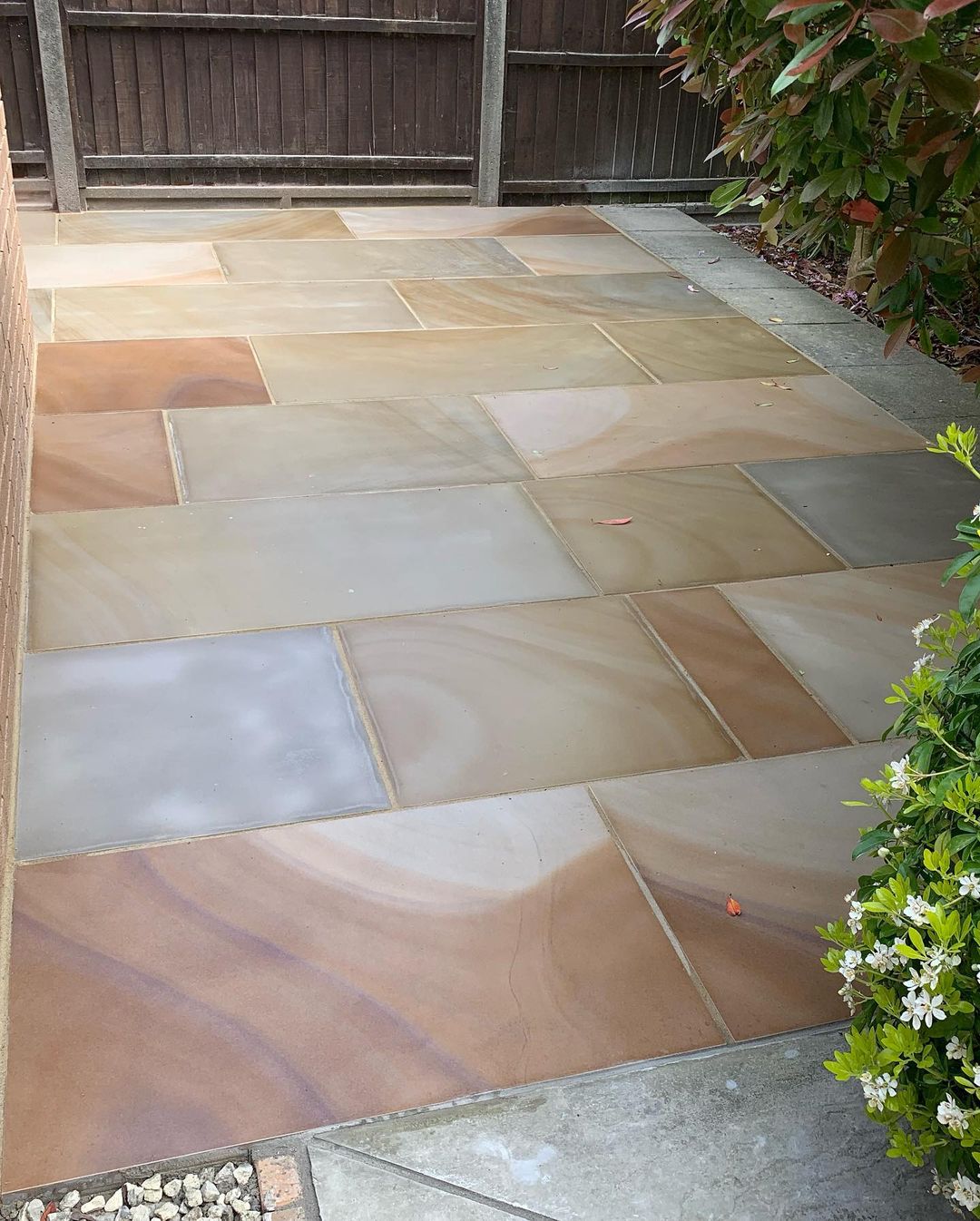 Rippon Buff Indian Sandstone Paving Slabs - Sawn & Honed - 900x600 - 20mm - Smooth Paving