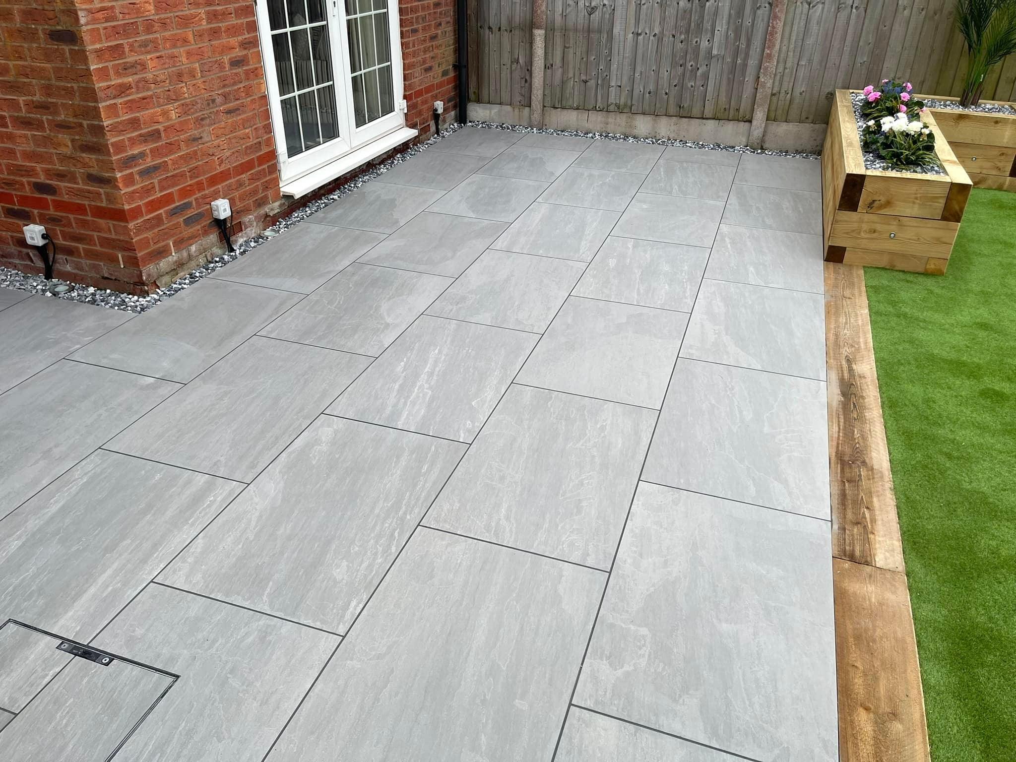 Kandla Grey Outdoor Porcelain Paving Tiles - 900x600 - 21.60sqm - 20mm - UniversalPaving