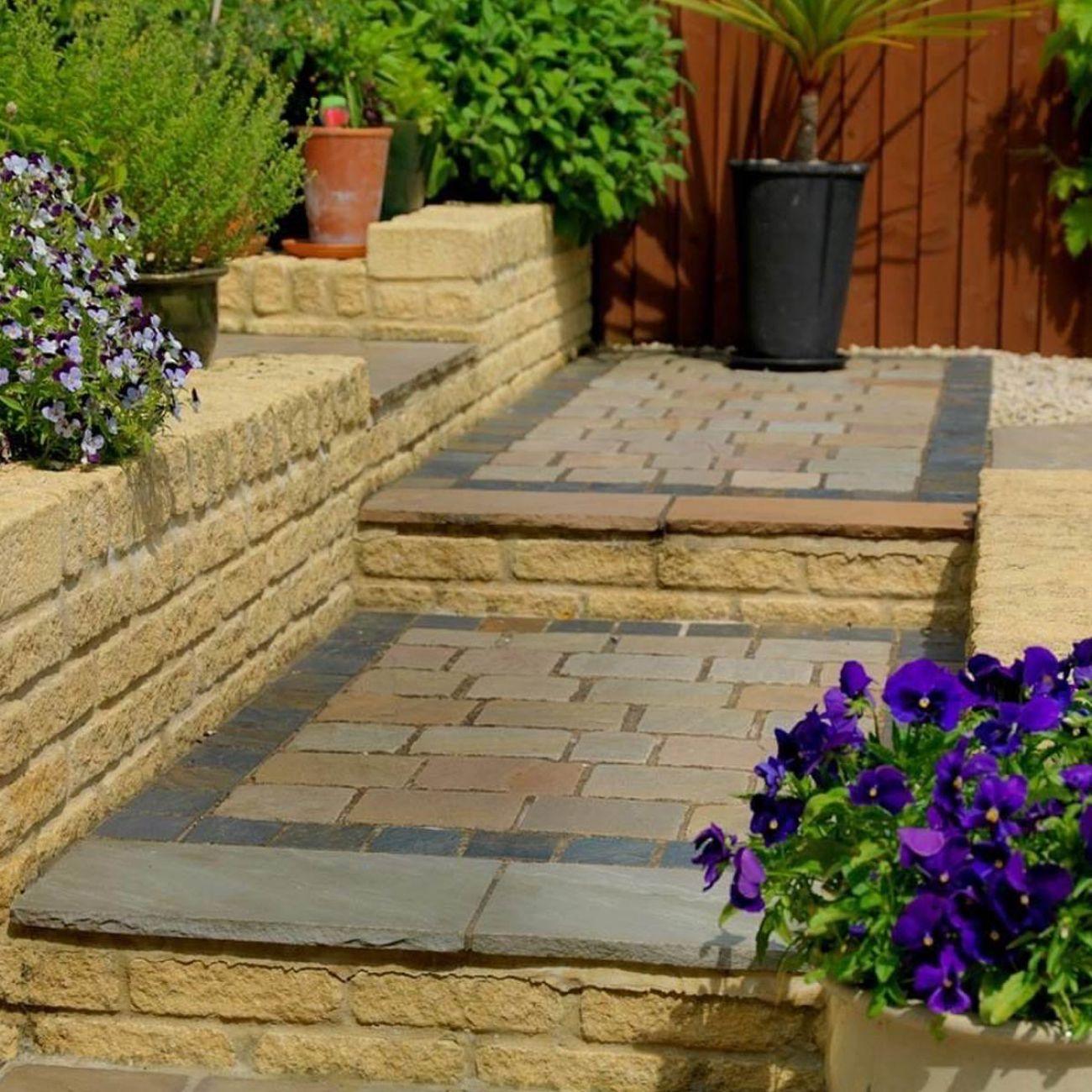 Indian Sandstone Cobbles (Setts) - Raj Green
