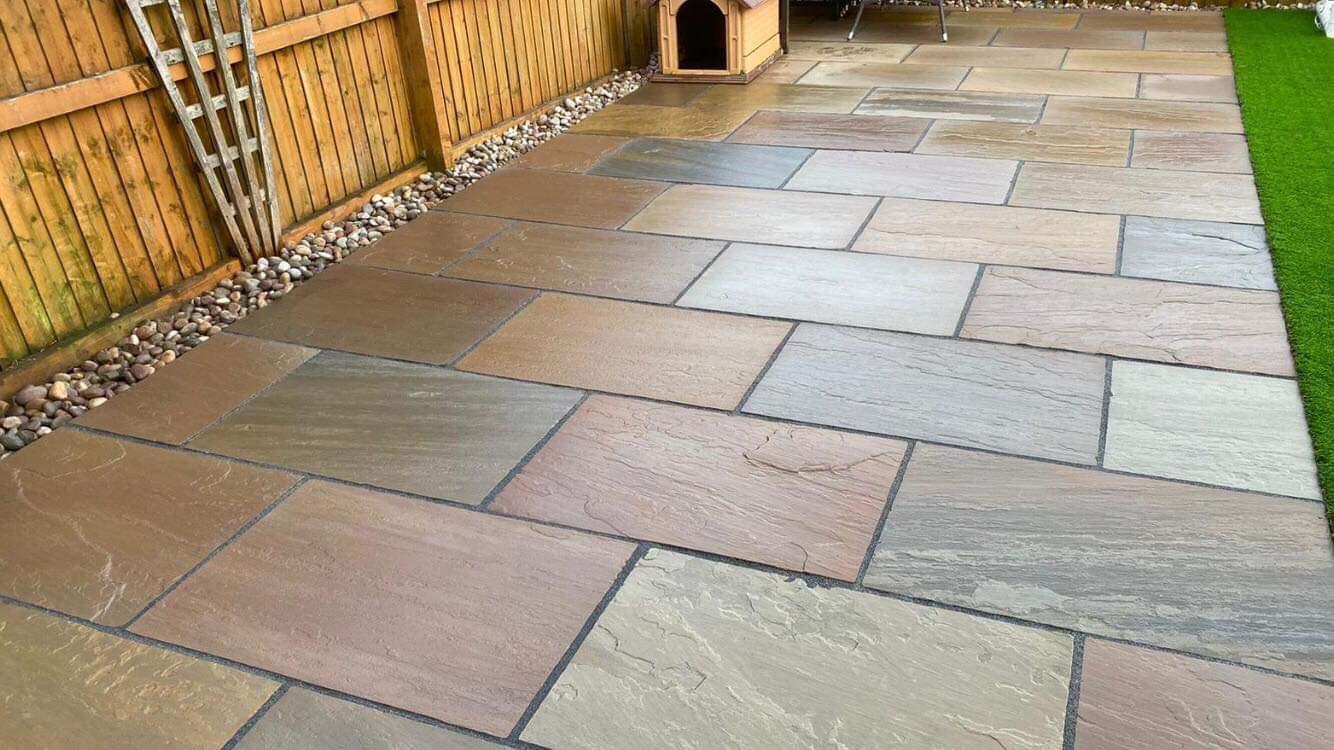 Raj Green Indian Sandstone Paving Slabs - Riven - 900x600 - 22mm - UniversalPaving