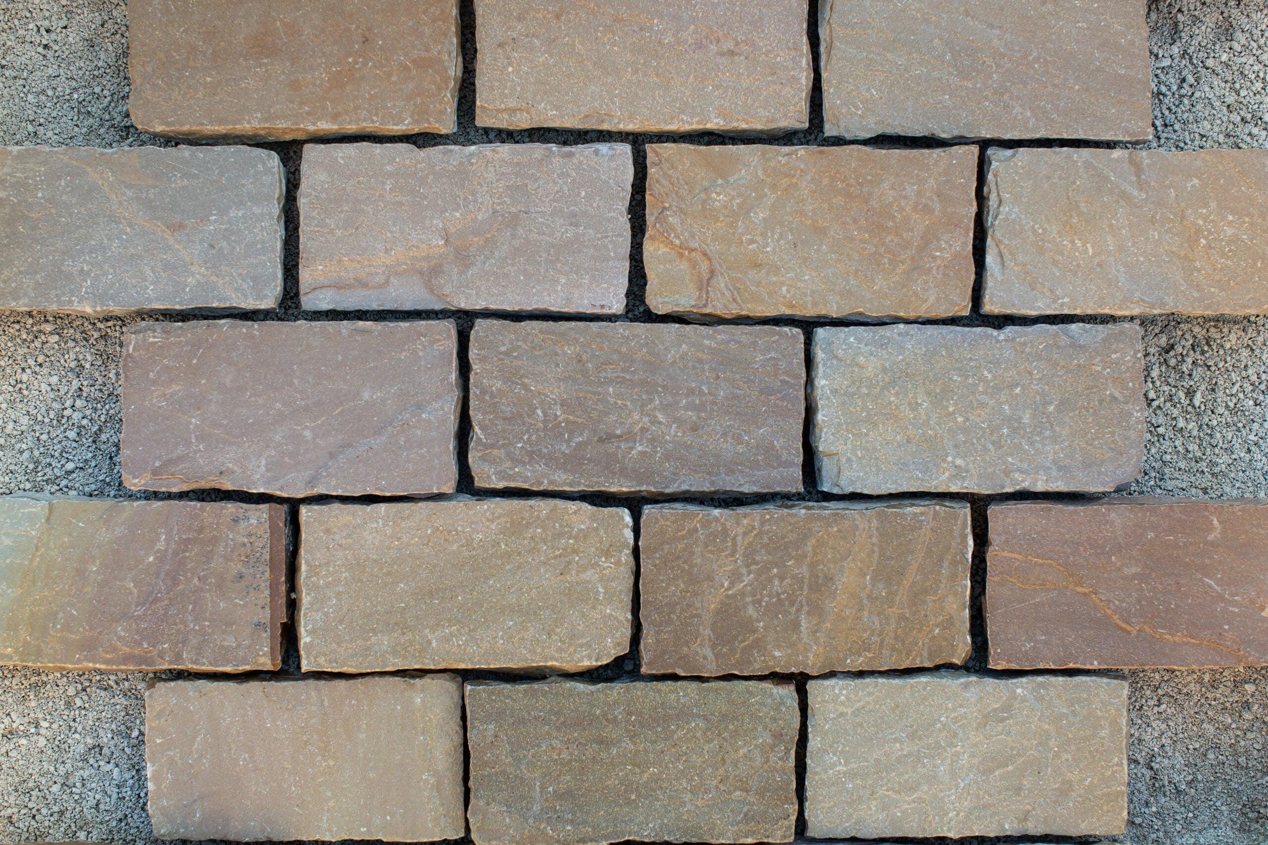 Raj Green Antiqued & Tumbled Cobble Set 100 x 100