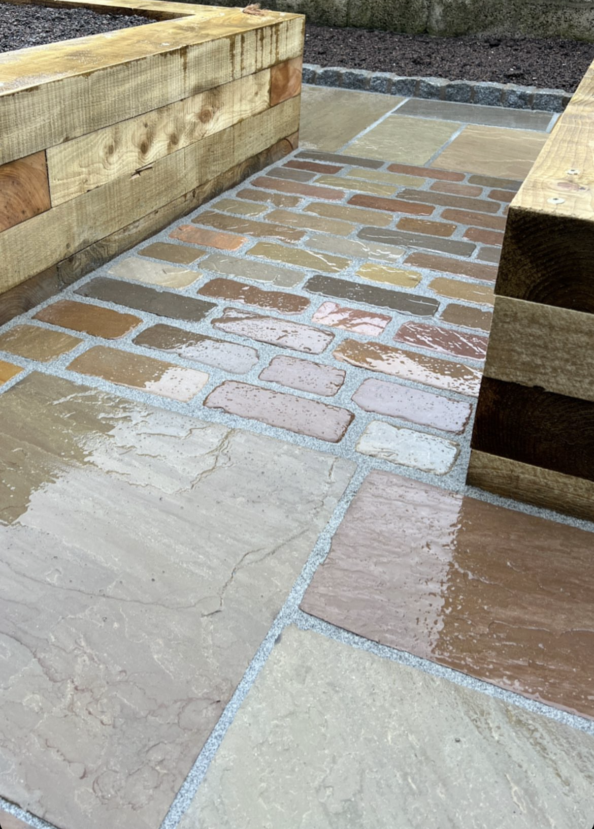 Raj Green Setts - Tumbled - 20x10 cm - 40-50 mm - 400 Pcs - 9sqm