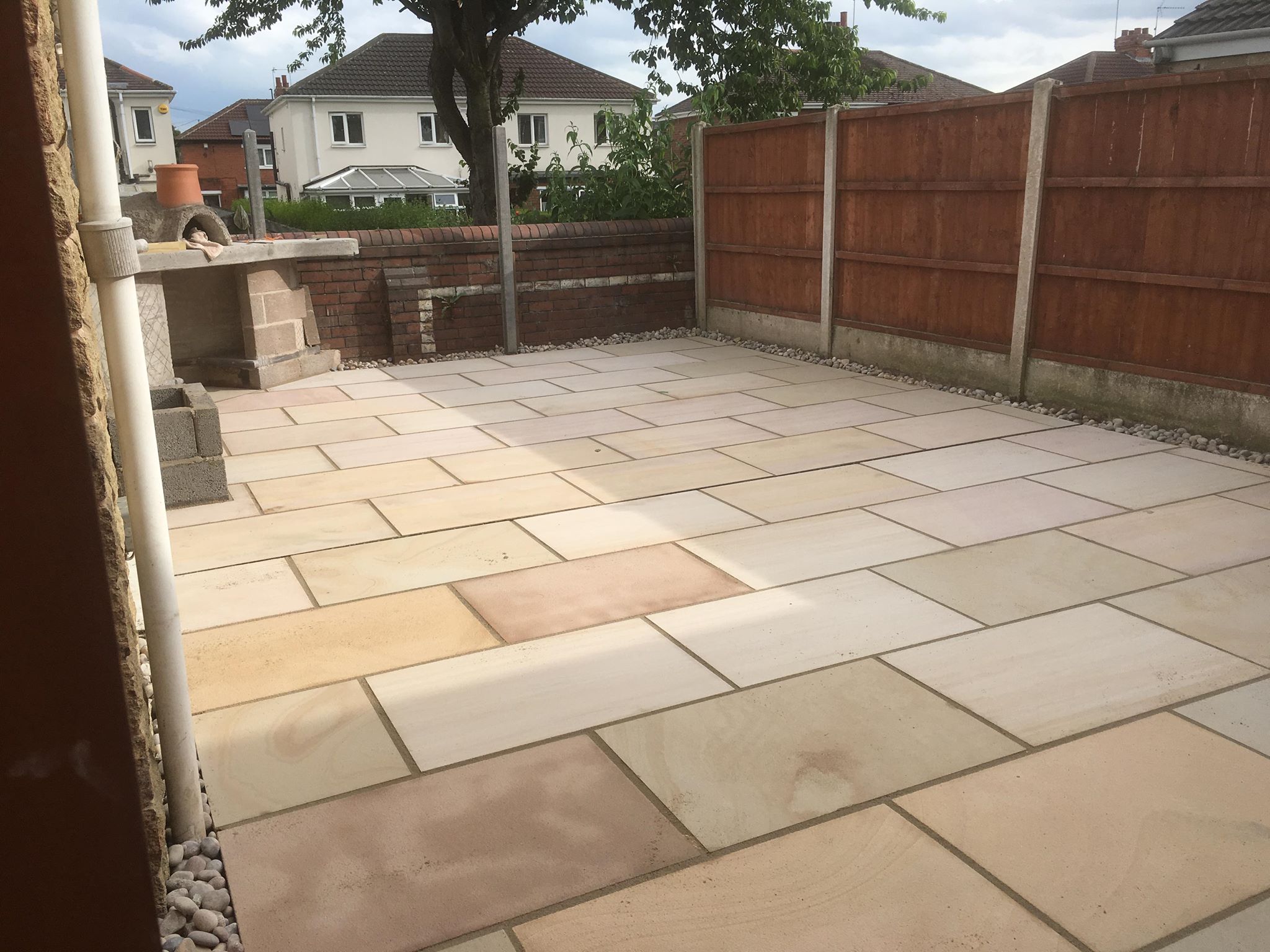 Rippon Buff Indian Sandstone Paving Slabs - Sawn & Honed - 900x600 - 20mm - Smooth Paving - Universal Paving UK Limited Premier Supplier